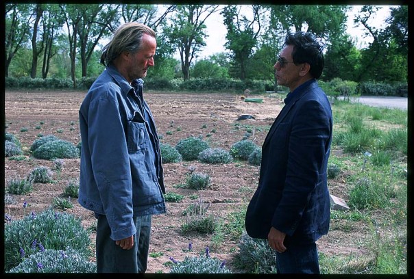 Питер Фонда и Вес Стьюди (Peter Fonda as Harrison Houk and Wes Studi as Joe Leaphorn) Peter Fonda as Harrison Houk and Wes Studi as Joe Leaphorn